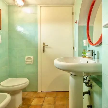 Apartment Isa - 4 Beds In Just 150 Mt From The Sea Golfo Aranci