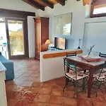 Isa - 4 Beds In Just 150 Mt From The Sea Apartamento