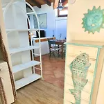Apartamento Isa - 4 Beds In Just 150 Mt From The Sea Golfo Aranci