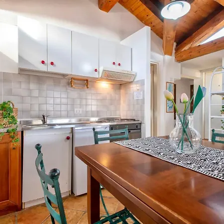 Isa - 4 Beds In Just 150 Mt From The Sea * Golfo Aranci