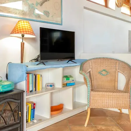 Isa - 4 Beds In Just 150 Mt From The Sea Апартаменты *